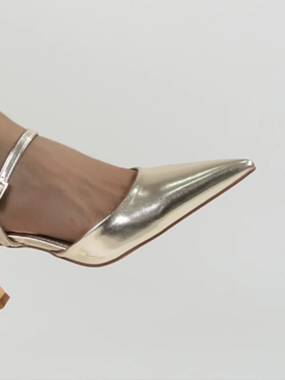 Kenneth Cole Gold Pointed Toe Slingback Heels